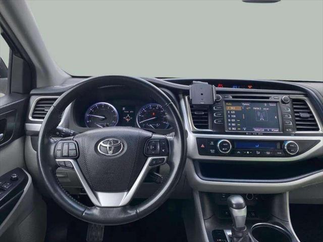 used 2019 Toyota Highlander car, priced at $26,295