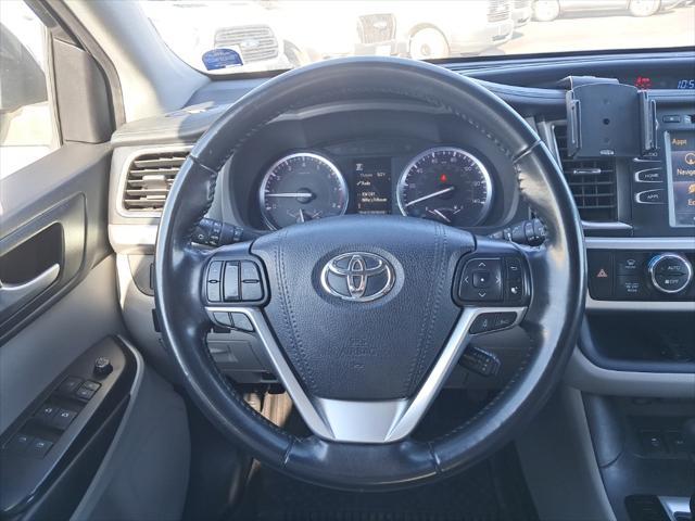 used 2019 Toyota Highlander car, priced at $28,397