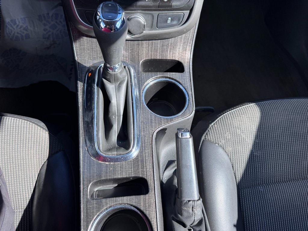 used 2015 Chevrolet Malibu car, priced at $12,998