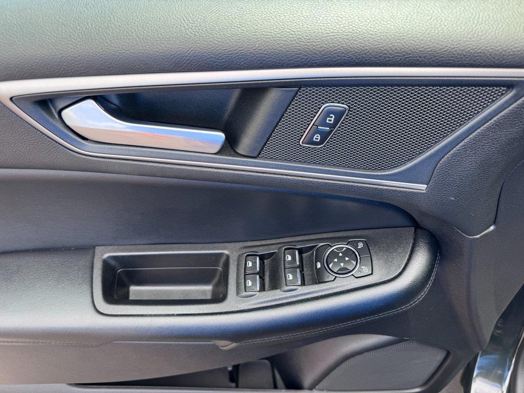 used 2022 Ford Edge car, priced at $27,647