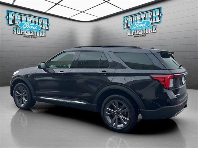 new 2025 Ford Explorer car, priced at $40,977