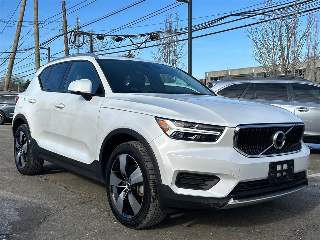 used 2022 Volvo XC40 car, priced at $29,299