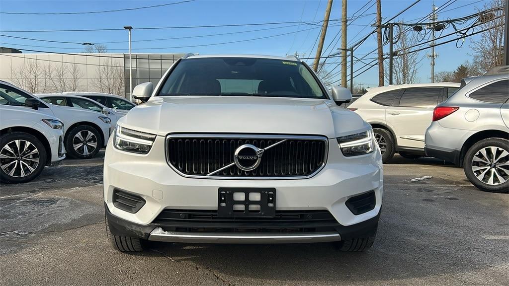 used 2022 Volvo XC40 car, priced at $29,299