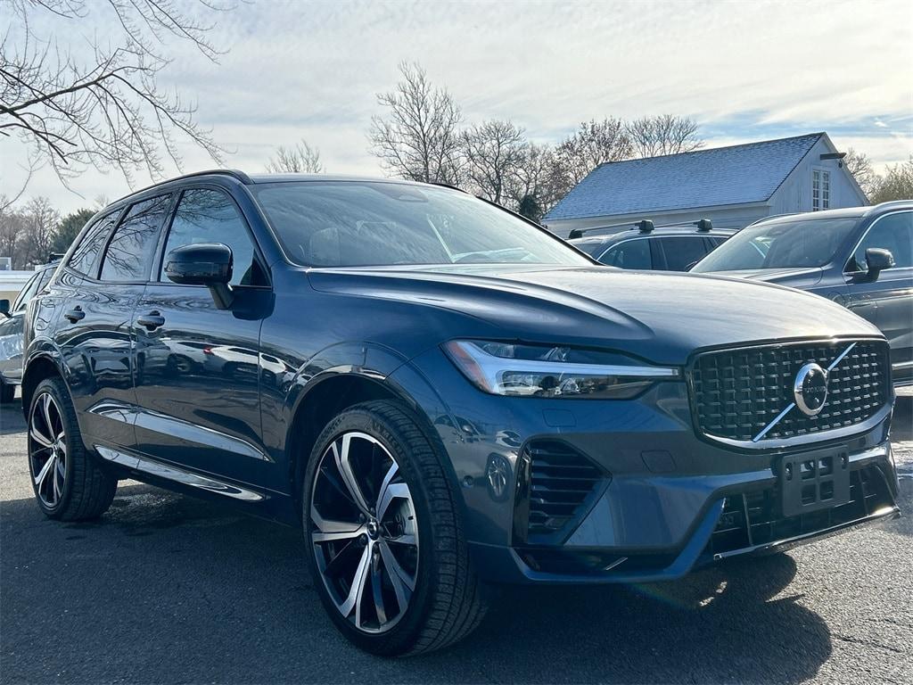 used 2022 Volvo XC60 Recharge Plug-In Hybrid car, priced at $42,445