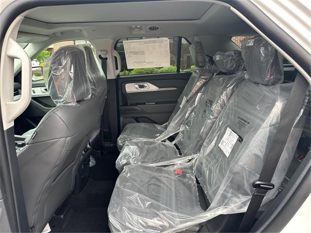 new 2025 Ford Explorer car, priced at $47,824
