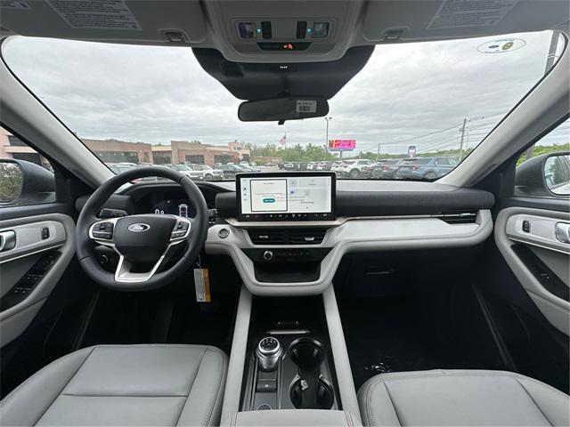 new 2025 Ford Explorer car, priced at $44,916