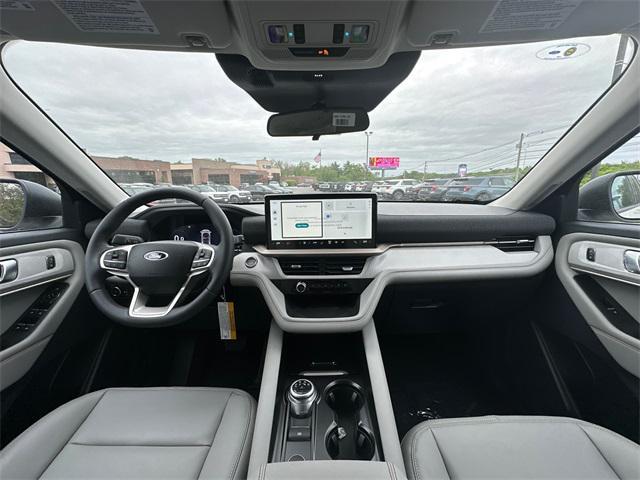 new 2025 Ford Explorer car, priced at $44,916