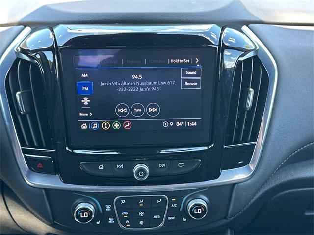 used 2022 Chevrolet Traverse car, priced at $29,323