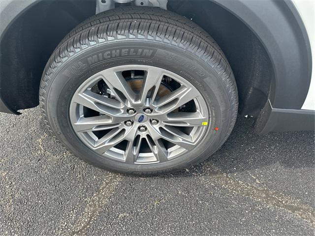 new 2025 Ford Explorer car, priced at $44,904