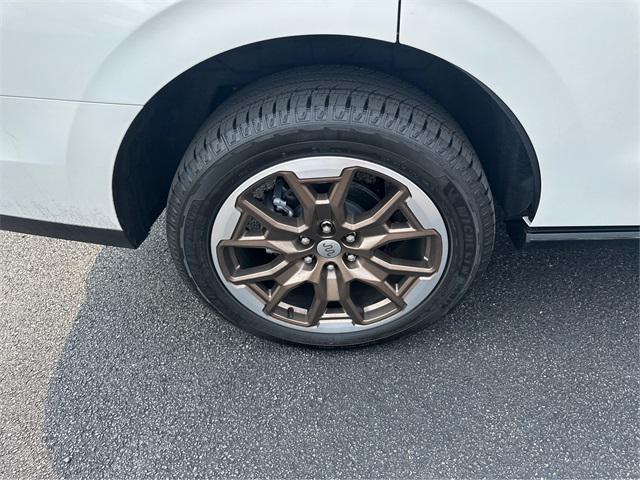 new 2025 Ford Expedition car, priced at $85,645