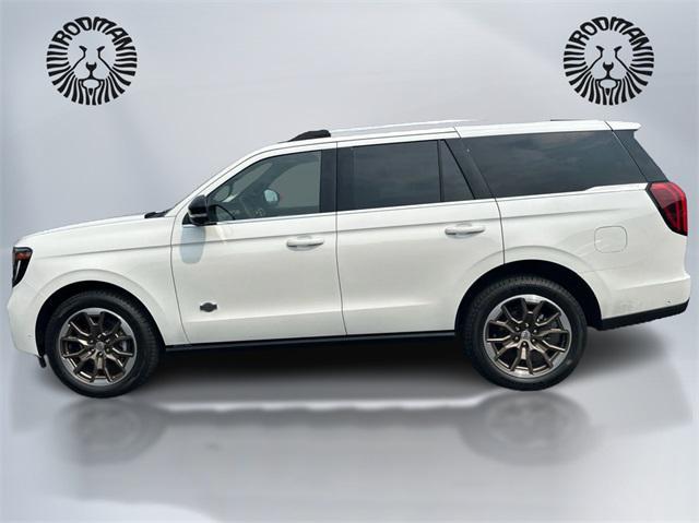 new 2025 Ford Expedition car, priced at $85,645