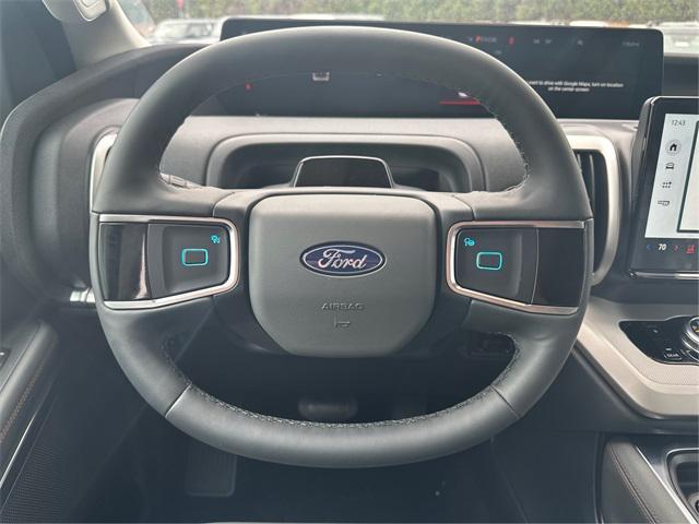 new 2025 Ford Expedition car, priced at $72,600