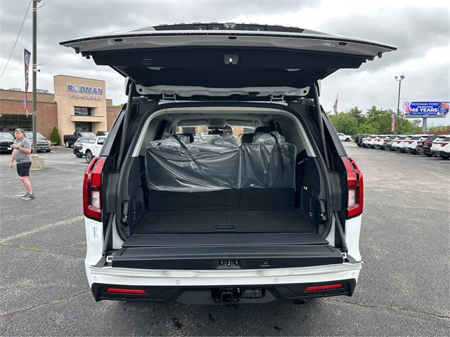 new 2025 Ford Expedition car, priced at $67,940