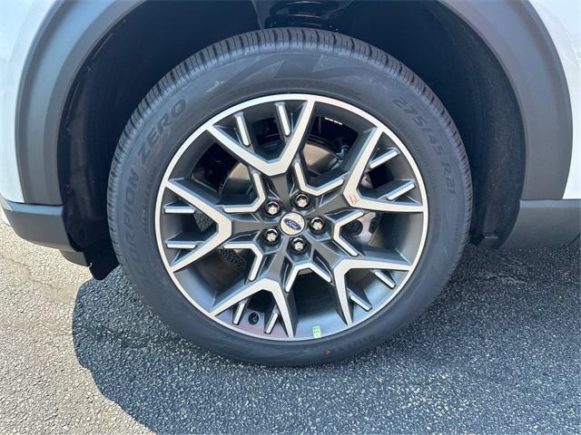 new 2025 Ford Explorer car, priced at $57,798