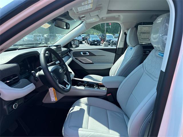 new 2025 Ford Explorer car, priced at $57,798