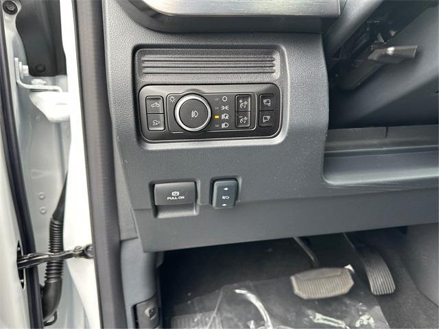 new 2025 Ford F-250 car, priced at $74,910