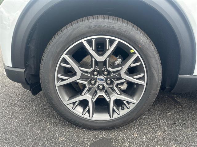 new 2025 Ford Explorer car, priced at $56,273