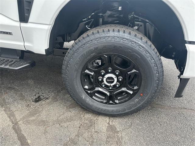 new 2025 Ford F-250 car, priced at $64,555
