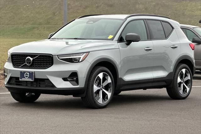 new 2025 Volvo XC40 car, priced at $48,315