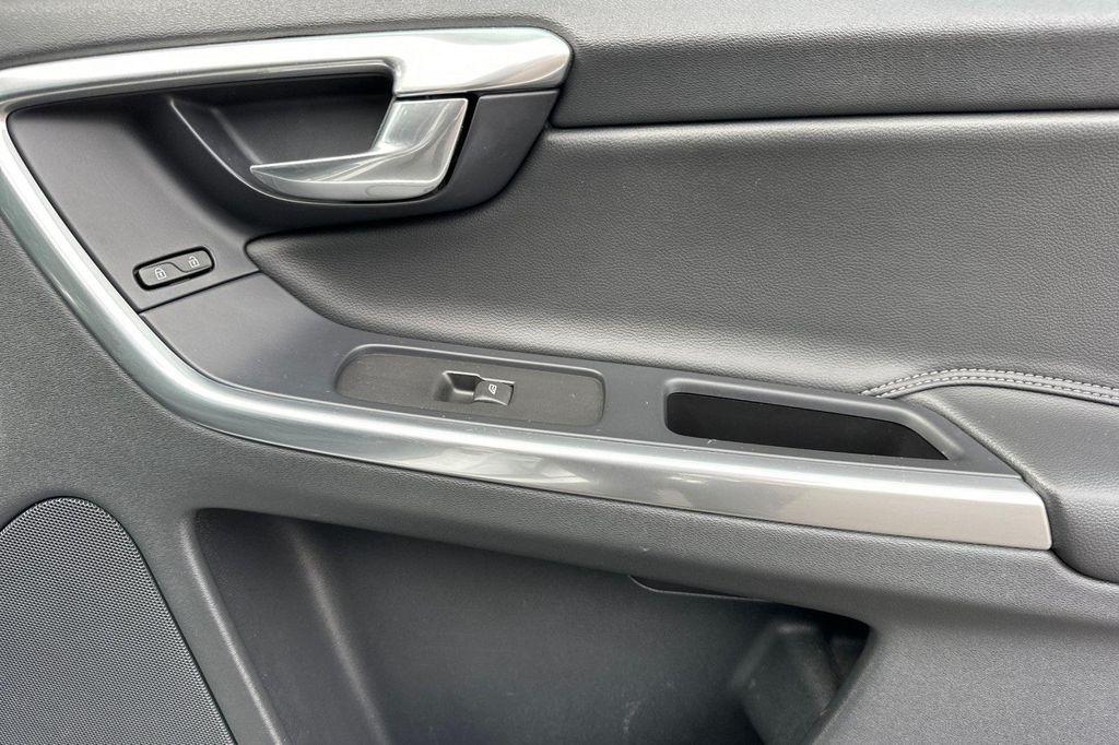 used 2016 Volvo XC60 car, priced at $8,283