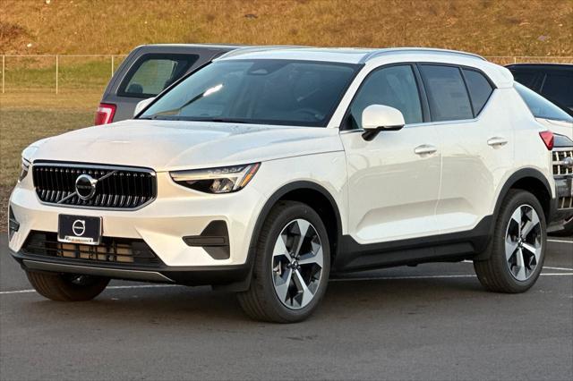 new 2025 Volvo XC40 car, priced at $46,015