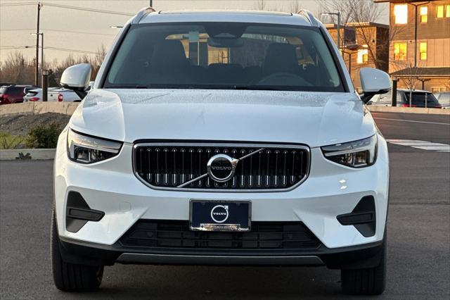 new 2025 Volvo XC40 car, priced at $46,015