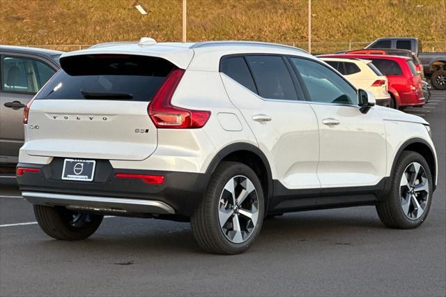 new 2025 Volvo XC40 car, priced at $46,015