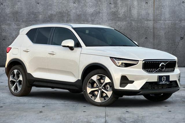 new 2025 Volvo XC40 car, priced at $46,015