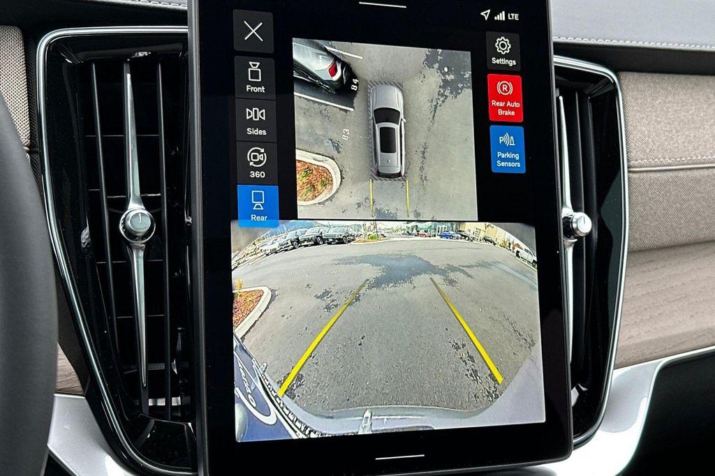 new 2026 Volvo XC90 car, priced at $68,825