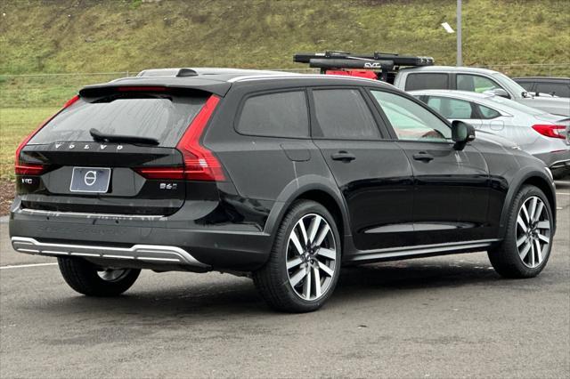 new 2025 Volvo V90 Cross Country car, priced at $68,525