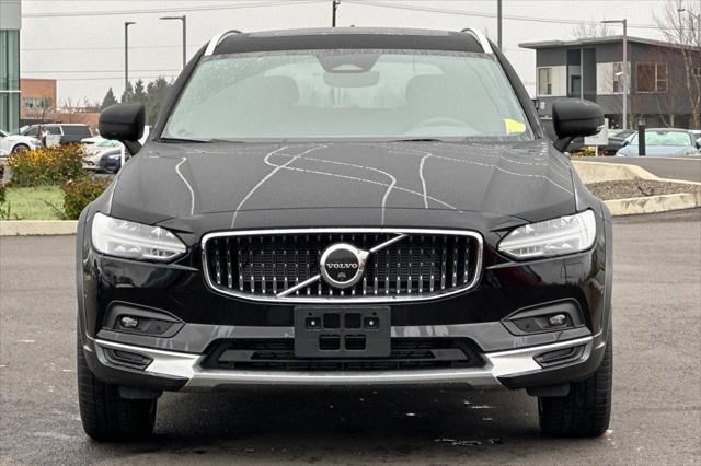 new 2025 Volvo V90 Cross Country car, priced at $68,525