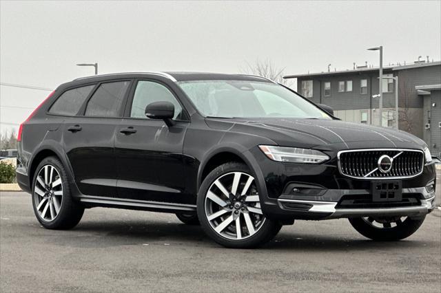 new 2025 Volvo V90 Cross Country car, priced at $68,525