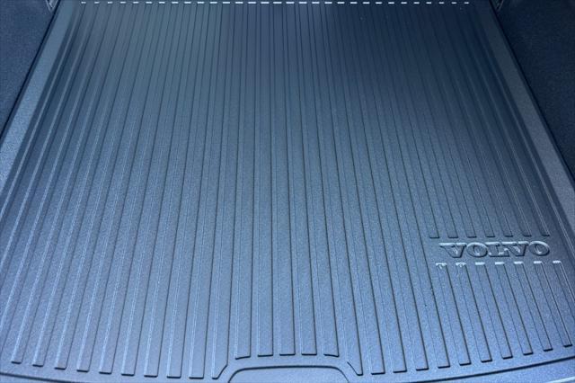 new 2025 Volvo XC60 car, priced at $60,660