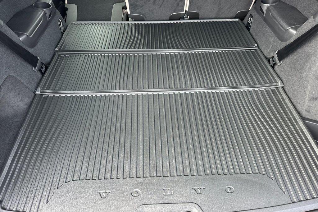 new 2026 Volvo XC90 car, priced at $71,015