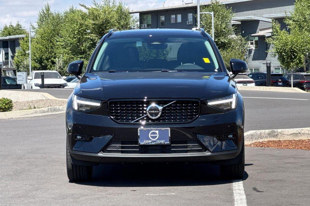 new 2025 Volvo XC40 car, priced at $43,335