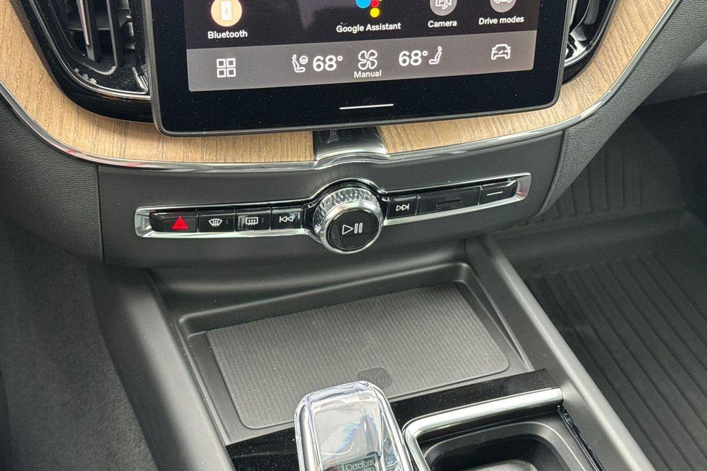 new 2026 Volvo XC60 car, priced at $57,045
