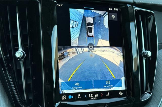 new 2025 Volvo XC60 car