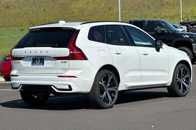 new 2025 Volvo XC60 car