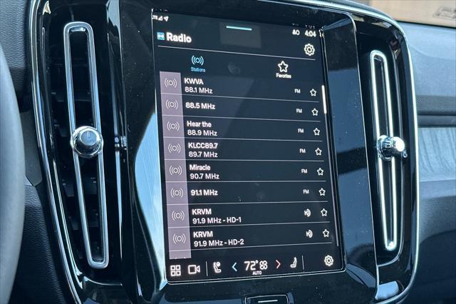 new 2025 Volvo XC40 car