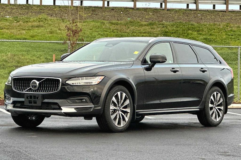 new 2024 Volvo V90 Cross Country car, priced at $63,765