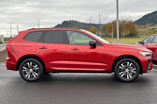 new 2025 Volvo XC60 car, priced at $45,835