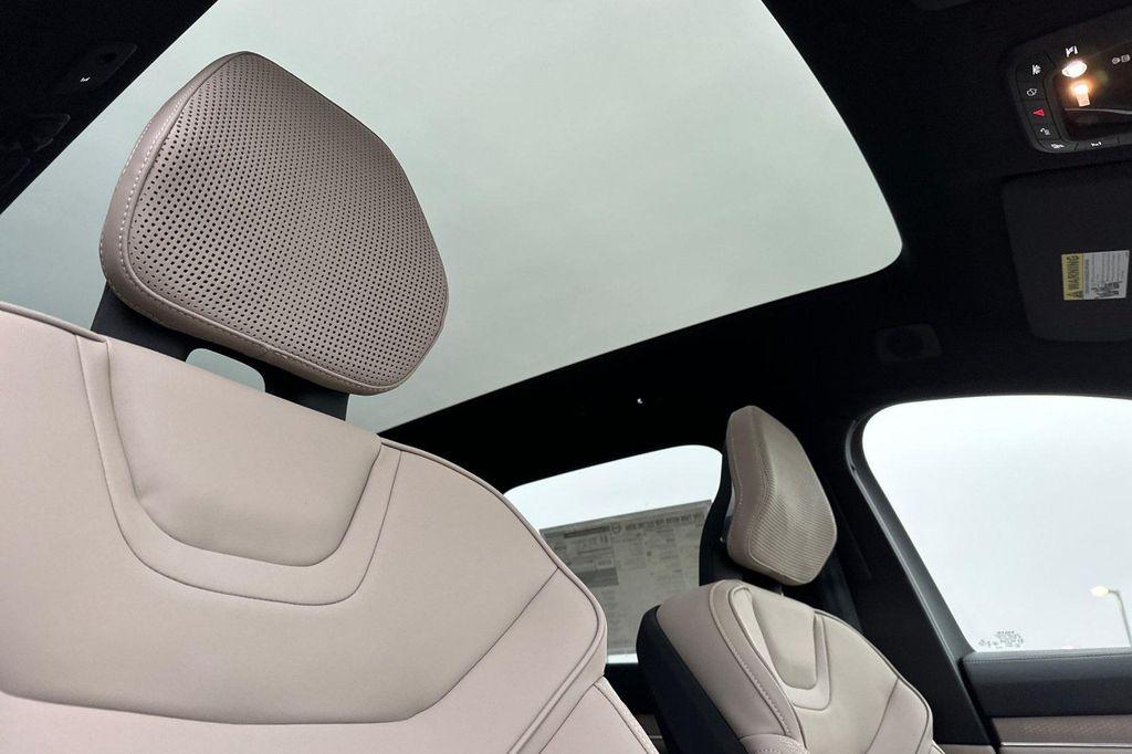 new 2025 Volvo EX90 car, priced at $86,140
