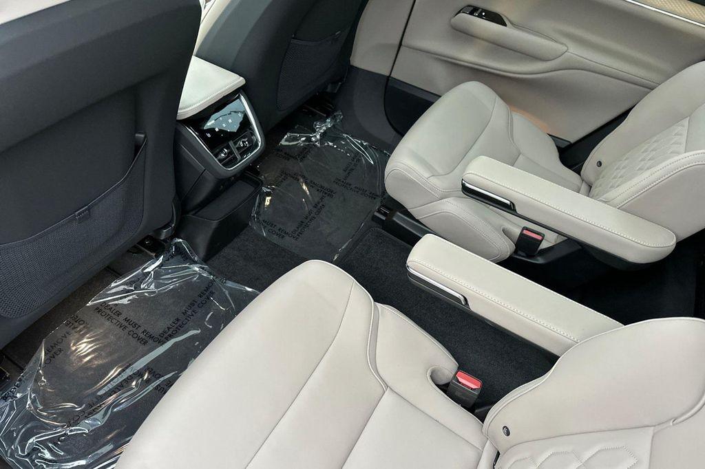 new 2025 Volvo EX90 car, priced at $86,140