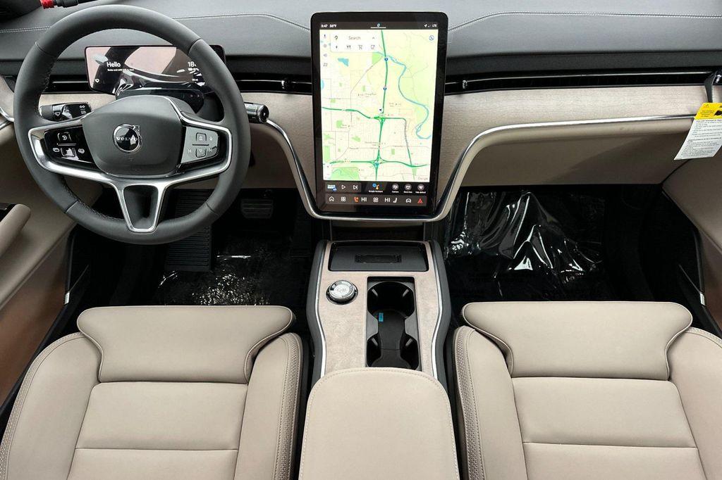 new 2025 Volvo EX90 car, priced at $86,140