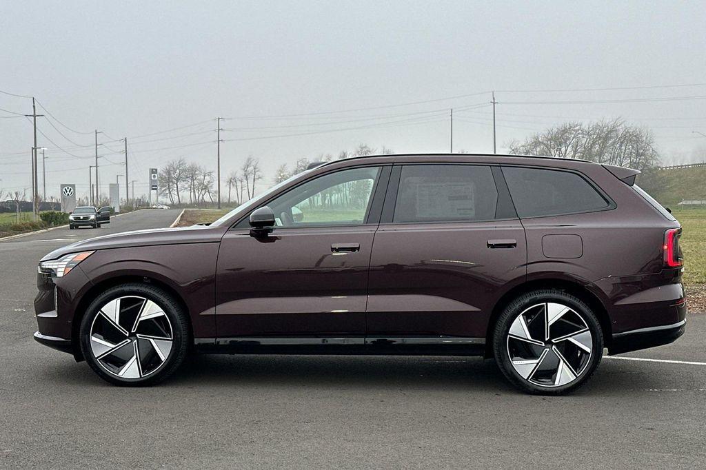 new 2025 Volvo EX90 car, priced at $86,140