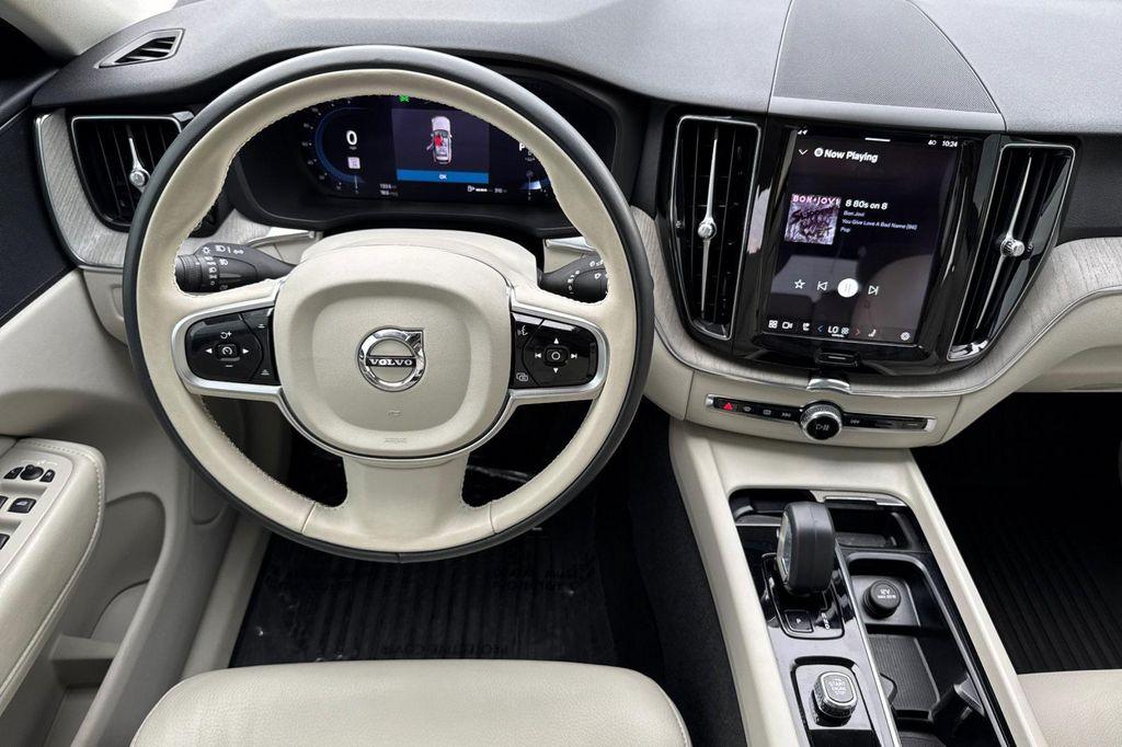 used 2023 Volvo XC60 car