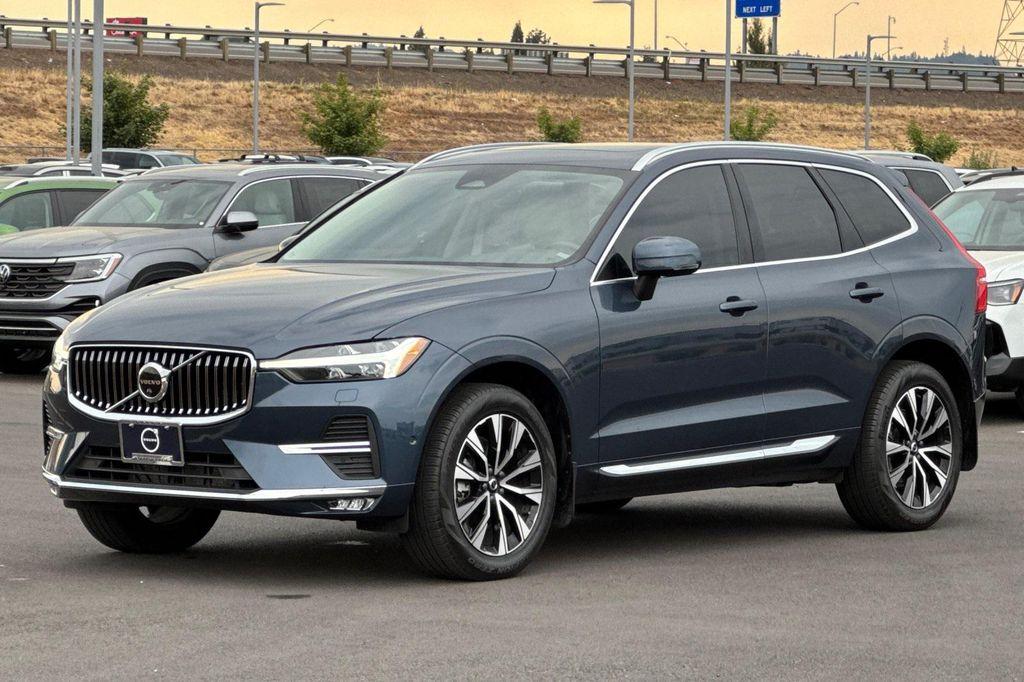 used 2023 Volvo XC60 car