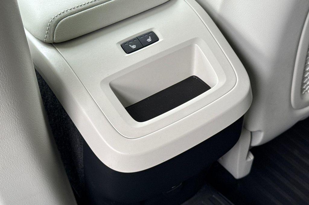 used 2023 Volvo XC60 car