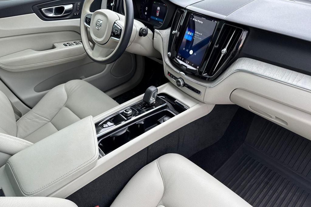 used 2023 Volvo XC60 car