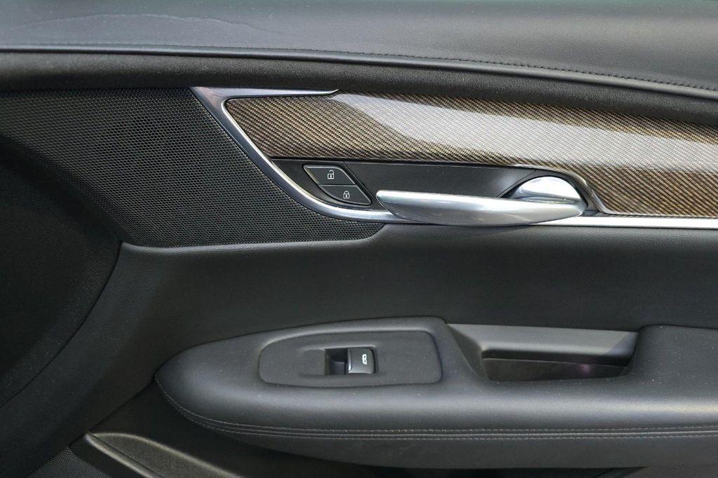 used 2019 Cadillac XT5 car, priced at $28,777